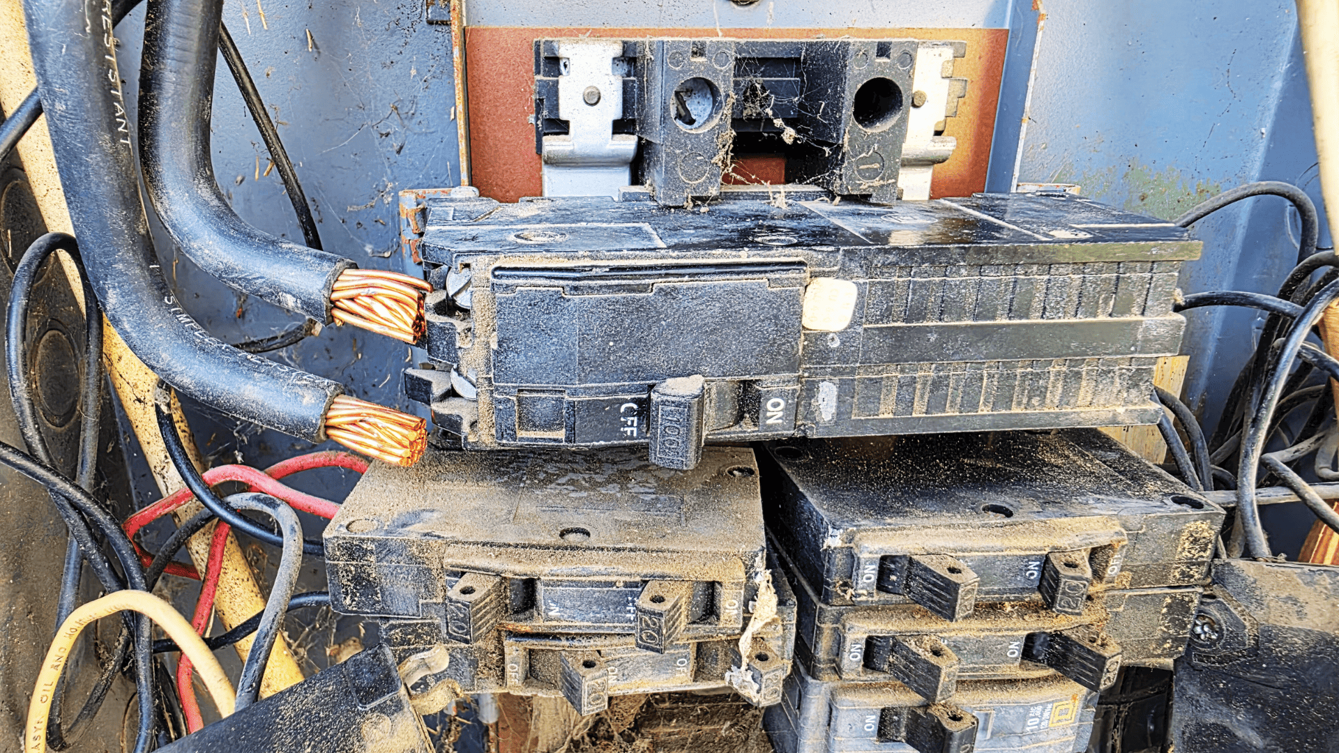 Emergency Electrician Truck