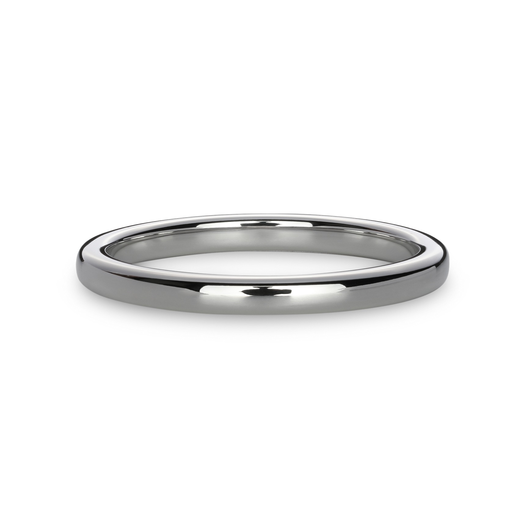 Angled view of silver ring photographed in Brisbane by VERAS Studio