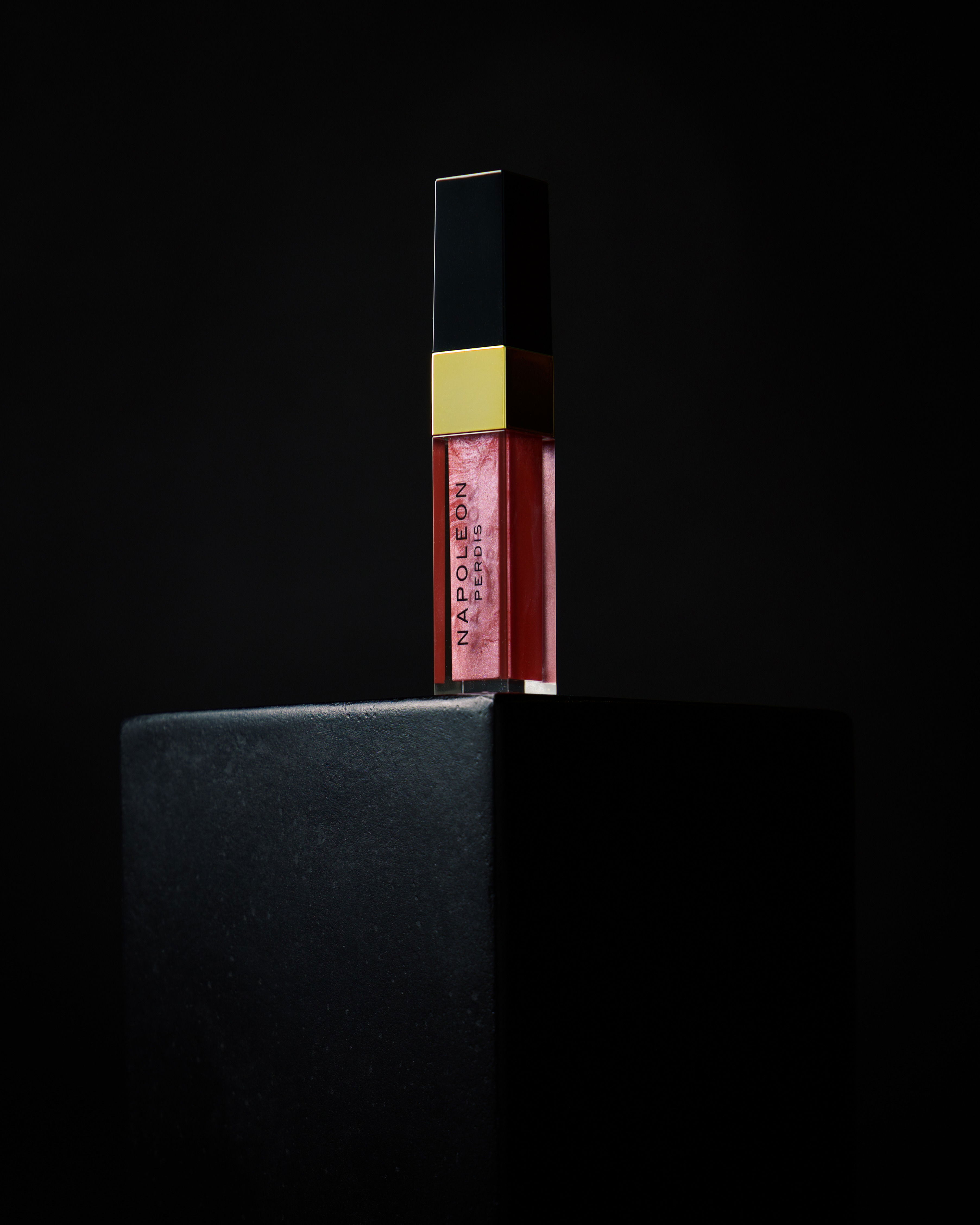 product photography lipstick
