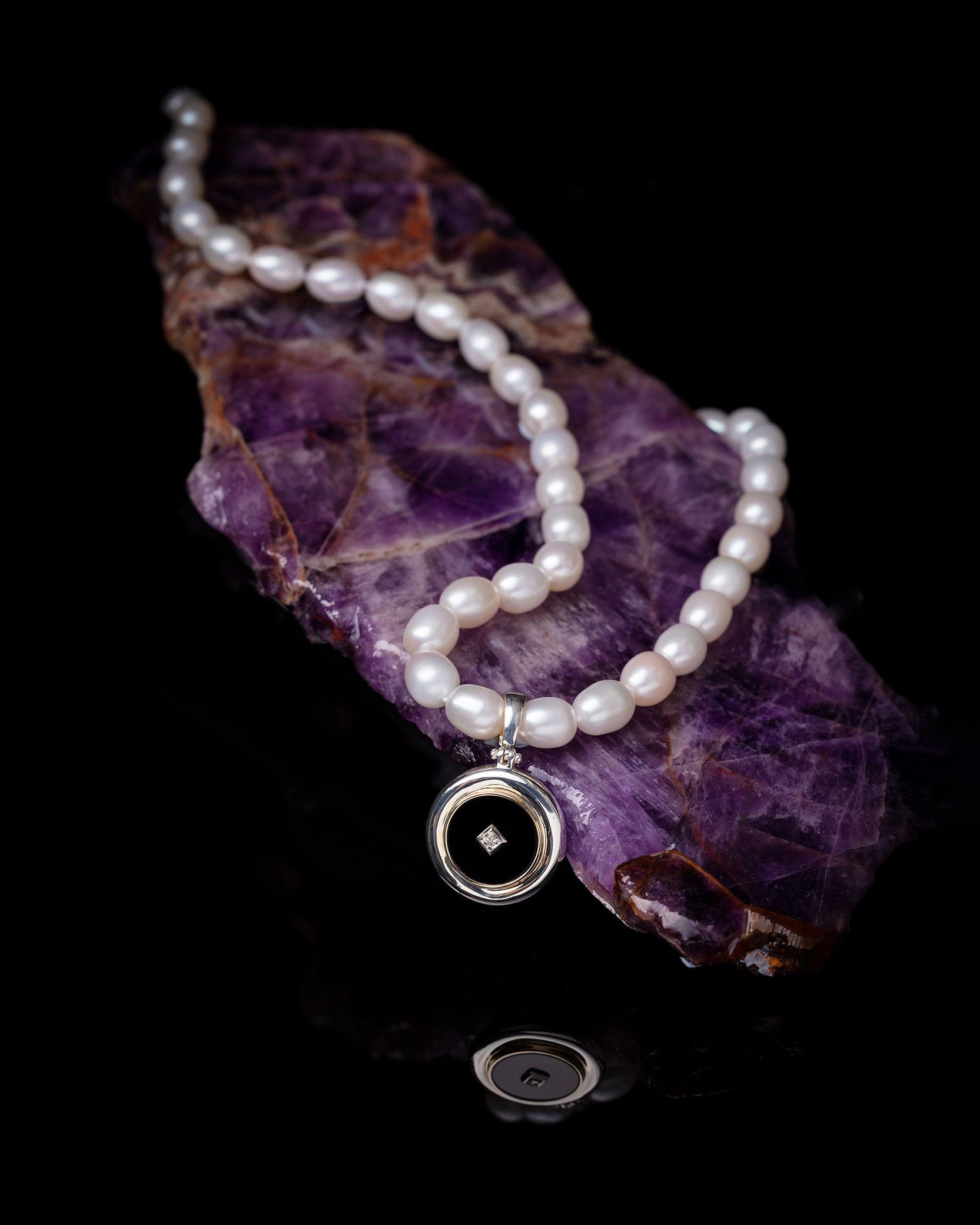 Creative photography jewellery